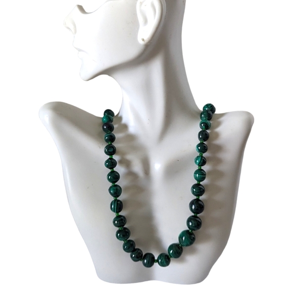 Vintage Estate Graduated Malachite Beaded Necklace 20" - Picture 1 of 8